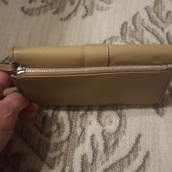 Excellent condition Coach wallet - Picture 2 of 4